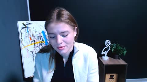 Snapshot of missoliviaa_ chatting on November 2025 05:00:02 PM Olivia online show from November 2025 05:00:02 PM