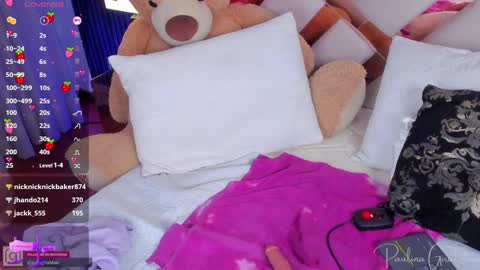 Snapshot of misspaulina__ chatting on December 2024 05:26:02 AM Pau Giraldo online show from December 2024 05:26:02 AM