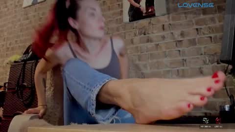 Snapshot of misspetitevenus chatting on November 2025 03:14:02 PM Miss Venus online show from November 2025 03:14:02 PM