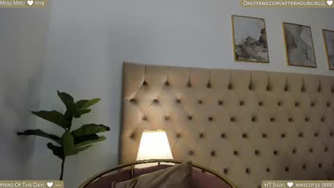 Renata online show from July 2026 06:45:01 PM
