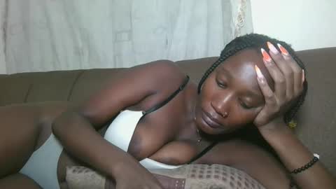 pretty gal online show from October 2025 05:47:03 PM