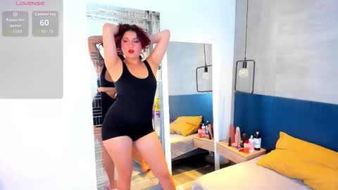 Snapshot of misssavage__ chatting on January 2026 08:01:02 PM victoria online show from January 2026 08:01:02 PM