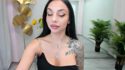 Snapshot of misssiennaa chatting on June 2026 05:42:02 AM Sienna online show from June 2026 05:42:02 AM
