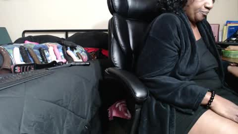 Snapshot of misstajaa chatting on December 2025 04:43:02 AM MissTajaa online show from December 2025 04:43:02 AM