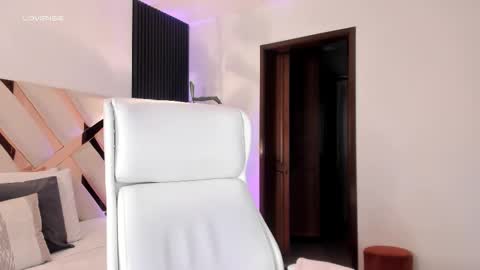 Fernanda Davila online show from March 2026 10:47:02 PM