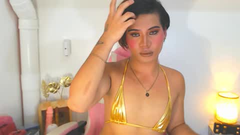 misstrishontop online show from September 2025 11:10:02 AM