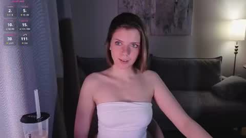 Polly online show from August 2026 07:16:02 PM