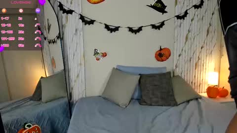 missvioleet online show from October 2025 05:26:02 PM