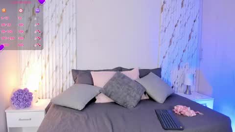 missvioleet online show from March 2026 06:12:01 PM