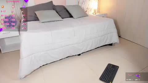 missvioleet online show from July 2026 05:45:02 PM