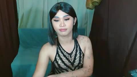 Snapshot of missviolet11 chatting on September 2025 12:40:01 PM SweetViolet online show from September 2025 12:40:01 PM