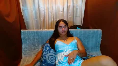 Snapshot of missviolet11 chatting on December 2025 04:47:02 PM SweetViolet online show from December 2025 04:47:02 PM