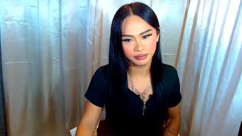 Snapshot of missviolet11 chatting on June 2026 04:34:02 PM SweetViolet online show from June 2026 04:34:02 PM