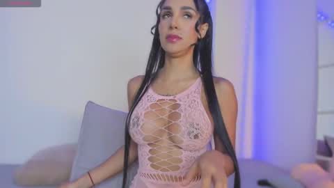 Snapshot of missvioleta_ chatting on October 2025 01:00:01 PM Violetta online show from October 2025 01:00:01 PM