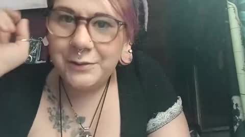 Snapshot of missxmoth444 chatting on November 2025 11:21:02 PM missxmoth444 online show from November 2025 11:21:02 PM