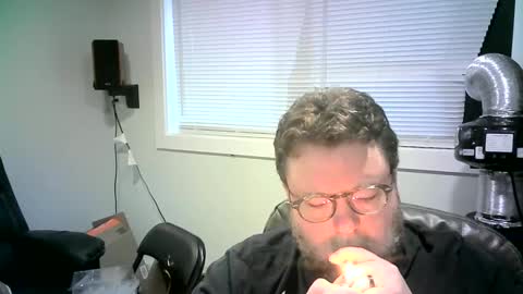 Snapshot of mister_happy567 chatting on January 2025 05:53:01 PM Mr. Happy online show from January 2025 05:53:01 PM