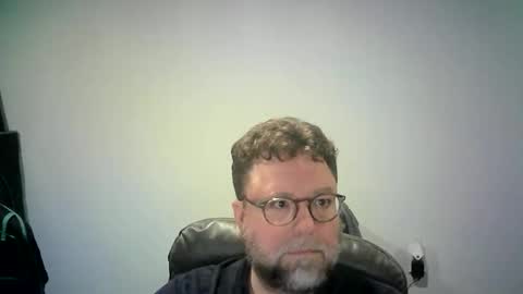 Snapshot of mister_happy567 chatting on October 2025 05:26:02 AM Mr. Happy online show from October 2025 05:26:02 AM