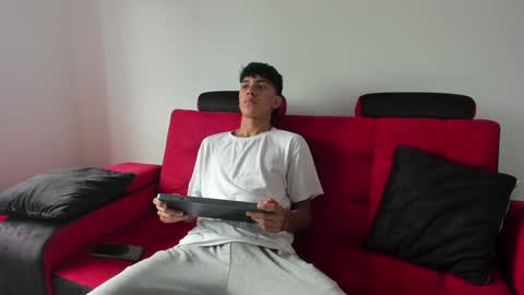 Snapshot of mister_jhonxxx chatting on December 2024 01:02:02 PM mister_jhonxxx online show from December 2024 01:02:02 PM