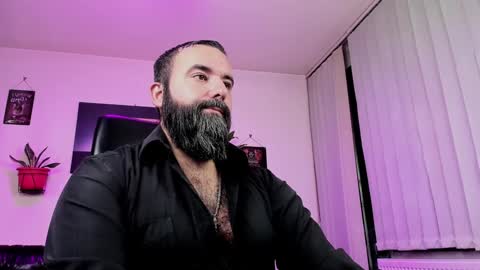 Snapshot of misterlov3r chatting on December 2024 01:36:01 AM misterlov3r online show from December 2024 01:36:01 AM