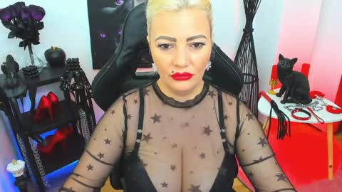 Snapshot of mistress_catsnow chatting on January 2025 03:52:02 PM Miss CatSnow online show from January 2025 03:52:02 PM