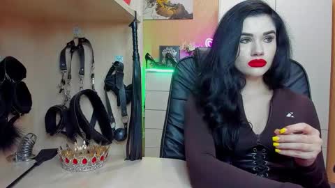Snapshot of mistress_kristi chatting on October 2025 07:29:02 PM Mistress Kristi online show from October 2025 07:29:02 PM