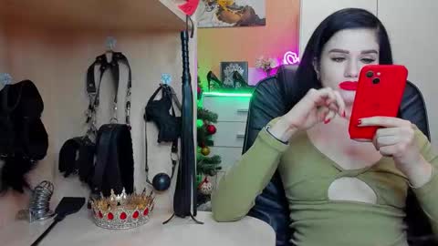 Snapshot of mistress_kristi chatting on December 2025 08:04:01 PM Mistress Kristi online show from December 2025 08:04:01 PM