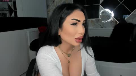 Snapshot of mistress_meryem chatting on February 2025 01:26:01 AM mistress_meryem online show from February 2025 01:26:01 AM