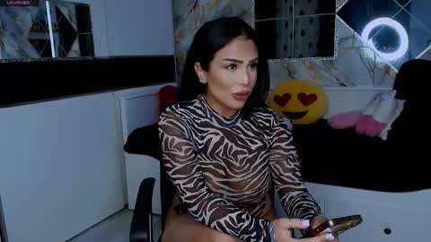 Snapshot of mistress_meryem chatting on September 2025 11:04:02 PM mistress_meryem online show from September 2025 11:04:02 PM