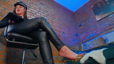 Snapshot of mistress_milana_ chatting on December 2024 03:21:01 PM mistress_milana_ online show from December 2024 03:21:01 PM