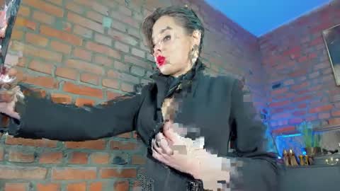 Snapshot of mistress_milana_ chatting on February 2025 10:50:02 AM mistress_milana_ online show from February 2025 10:50:02 AM