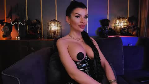 Snapshot of mistresselenia chatting on February 2025 12:27:02 PM Elenia online show from February 2025 12:27:02 PM