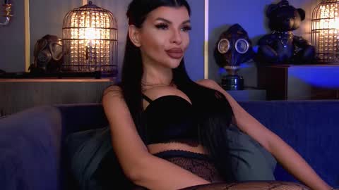 Snapshot of mistresselenia chatting on October 2025 09:32:01 AM Elenia online show from October 2025 09:32:01 AM