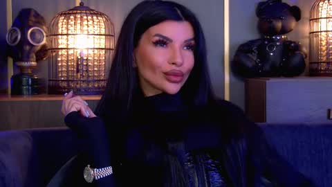 Elenia online show from March 2026 12:53:01 PM