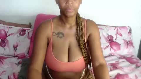 Snapshot of mistressshirleyx chatting on January 2025 07:40:01 PM mistressshirleyx online show from January 2025 07:40:01 PM