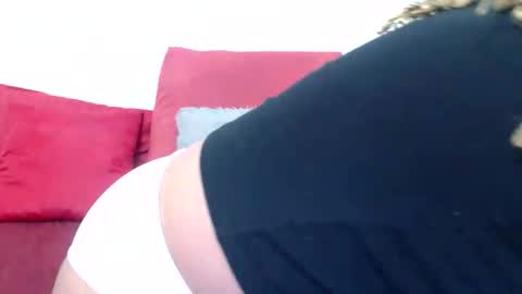 Snapshot of mistressshirleyx chatting on October 2025 06:54:02 PM mistressshirleyx online show from October 2025 06:54:02 PM