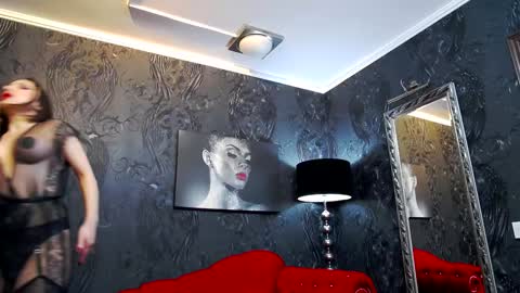 Snapshot of mistresswanda chatting on January 2025 09:31:01 PM MistressWanda - online show from January 2025 09:31:01 PM