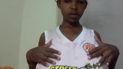 Snapshot of misty_shee chatting on June 2026 04:23:01 PM misty_shee online show from June 2026 04:23:01 PM