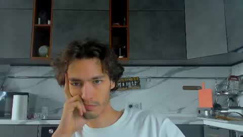 MitchelKurse online show from July 2026 01:36:01 PM