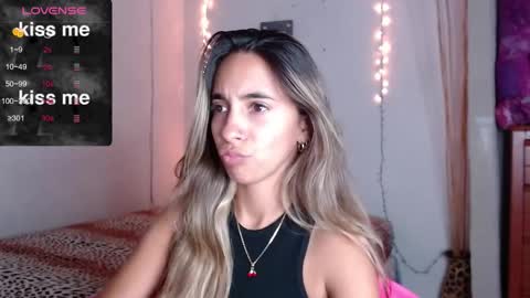 Snapshot of mitchwilson1 chatting on October 2025 10:33:02 PM mitchwilson1 online show from October 2025 10:33:02 PM