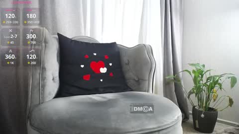 miu__miu online show from December 2024 02:43:02 PM