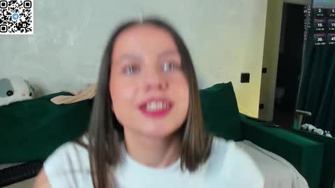 Mia 3 online show from January 2026 01:42:01 AM