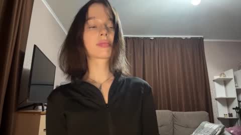 mivique online show from June 2026 11:35:01 PM