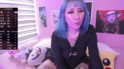 Snapshot of miwaviolet chatting on February 2025 08:20:02 PM Miwa Violet online show from February 2025 08:20:02 PM