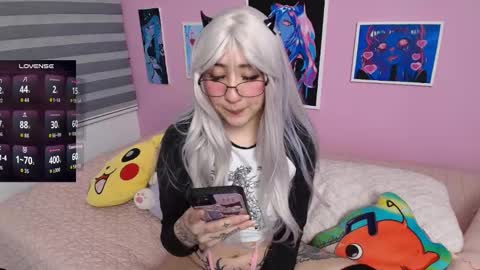 Snapshot of miwaviolet chatting on September 2025 01:00:01 AM Miwa Violet online show from September 2025 01:00:01 AM