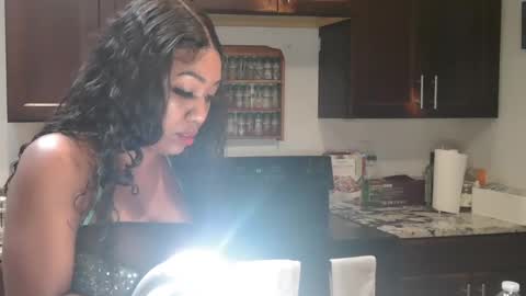 Snapshot of mixedlovers chatting on September 2025 07:25:01 PM Precious online show from September 2025 07:25:01 PM