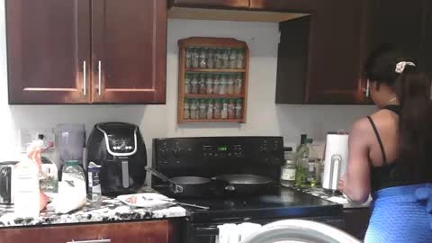 Snapshot of mixedlovers chatting on October 2025 04:29:01 PM Precious online show from October 2025 04:29:01 PM