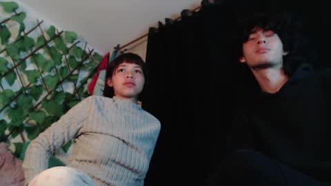 Snapshot of mixipeach chatting on April 2026 05:47:02 AM Naomi and Nekorii online show from April 2026 05:47:02 AM