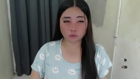 Snapshot of miya_licious chatting on February 2025 09:56:01 PM cassie marie online show from February 2025 09:56:01 PM