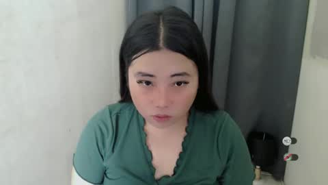 Snapshot of miya_licious chatting on February 2025 05:43:02 PM cassie marie online show from February 2025 05:43:02 PM