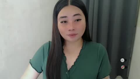 Snapshot of miya_licious chatting on February 2025 07:17:02 PM cassie marie online show from February 2025 07:17:02 PM